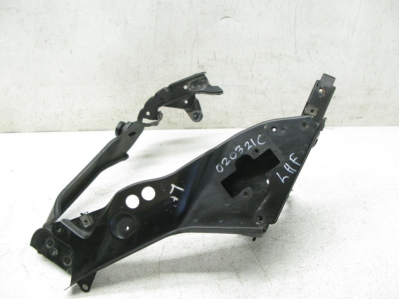 06-11 Mercedes W219 CLS500 CLS63 AMG HEADLAMP LAMP BRACKET SUPPORT LEFT 020321C