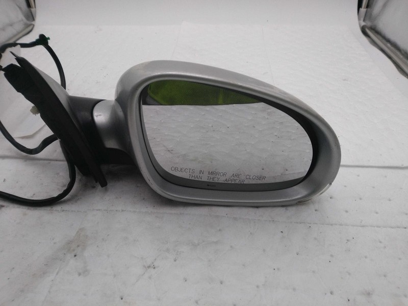 Used Right Door Mirror fits: 2005 Volkswagen Jetta Power VIN K 8th digit w/o hea