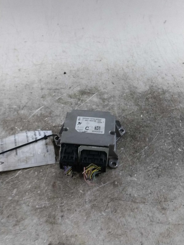 Used Air Bag Module fits: 2018 Ford Explorer Air Bag ID HB5T-14B321-AA Grade A