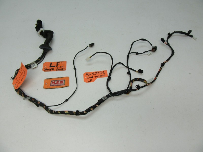 WIRE PLUG CONNECTOR HARNESS LEFT FRONT DOOR LATCH WINDOW MOTOR MIRROR SWITCH