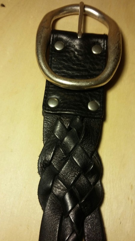 32 INCHEs GENUINE LEATHER MEN DARK BROWN BELT 1 1/2INCHES WIDE. BKRUR060