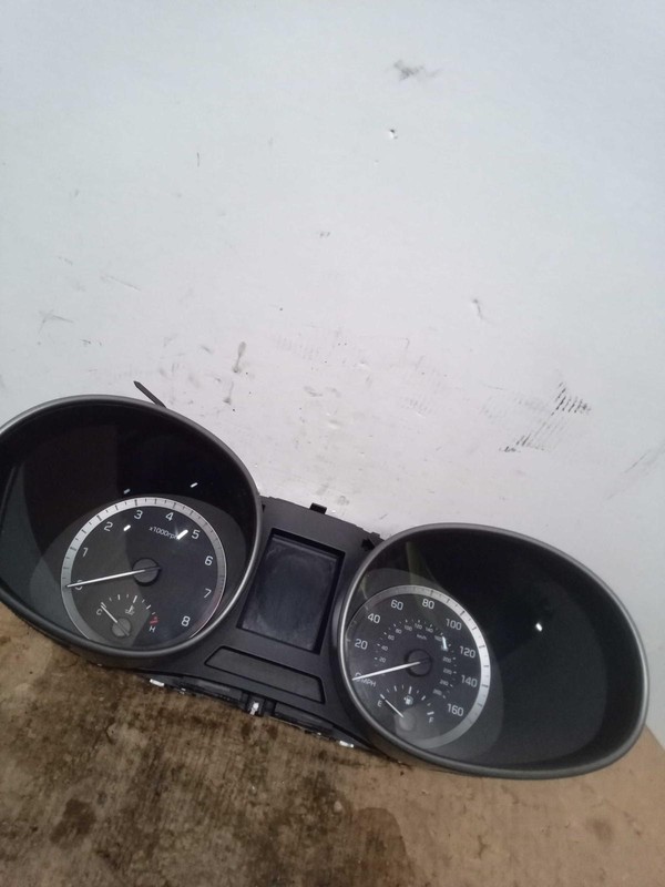 2017 Hyundai Santa Fe Speedometer Gauge OEM Grey 3.3L 148K Miles NJ25-18617