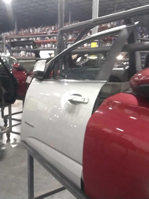 2017 Chevrolet Colorado Front Left Door Silver 621754 Used 116k Miles