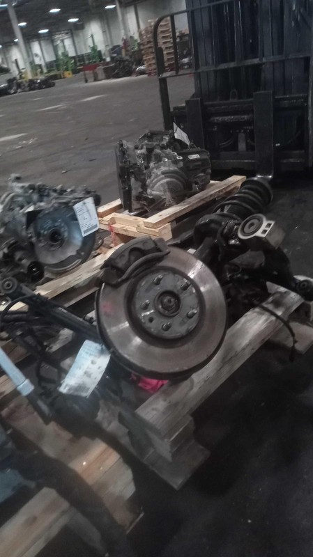 2015 Chevrolet Impala Right Steering Knuckle OEM Used 370953 231K Miles