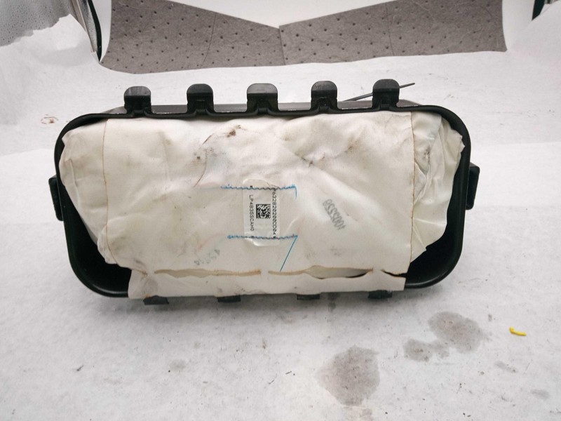 Used Right Instrument Panel Air Bag fits: 2018 Lincoln CONTINENTAL front passeng