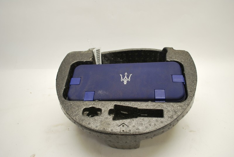 2013-2016 MASERATI QUATTROPORTE SPARE JACK LIFT WRENCH TOOL KIT W/ HOLDER OEM