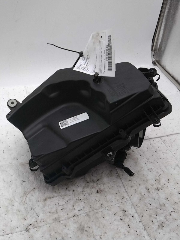 Used Air Cleaner Assembly fits: 2019 Buick LacrosseGrade A