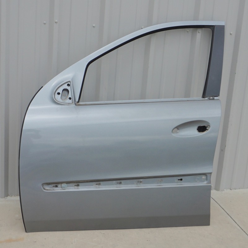 06 - 11 Mercedes W164 ML63 ML350 ML500 FRONT LEFT DRIVER SIDE DOOR SHELL OEM
