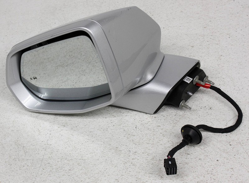 OEM Left Driver Side Mirror For Cadillac XT6 Luxury Radiant Silver Scratches