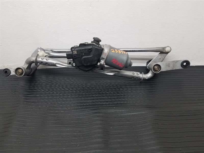 2014-2023 Jeep Cherokee Windshield Wiper Motor With Linkage OEM 68197132AD