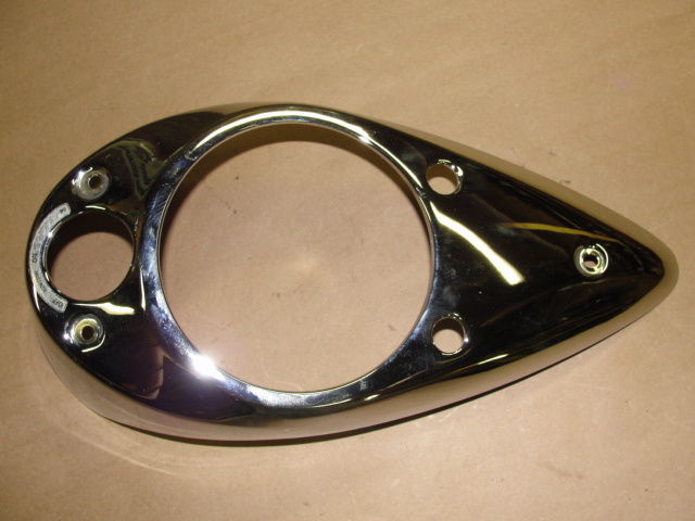 2004 KAWASAKI VULCAN VN 1600 SPEEDOMETER COVER GAUGE BEZEL MOUNT TRIM VN1600 04
