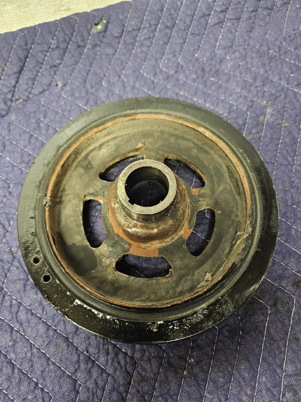Engine Harmonic Balancer Fits 2002-2006 Freightliner Sprinter 2500