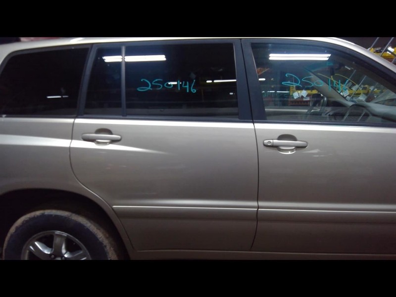 Passenger Right Rear Side Door Fits 01-07 HIGHLANDER 1572176