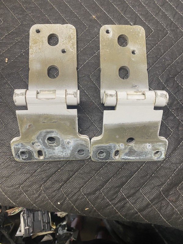 2013 FORD E250 RIGHT REAR DOOR HINGES OEM