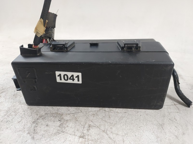 2011-2014 Dodge Charger SE 3.6L RWD A/T Trunk Fuse Box Relay P68155271AC OEM