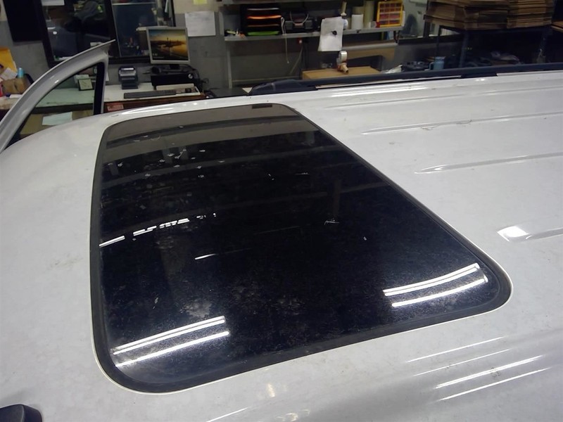Complete Sun Roof Glass Tracks and Motor Fits 07-14 ESCALADE 1756408