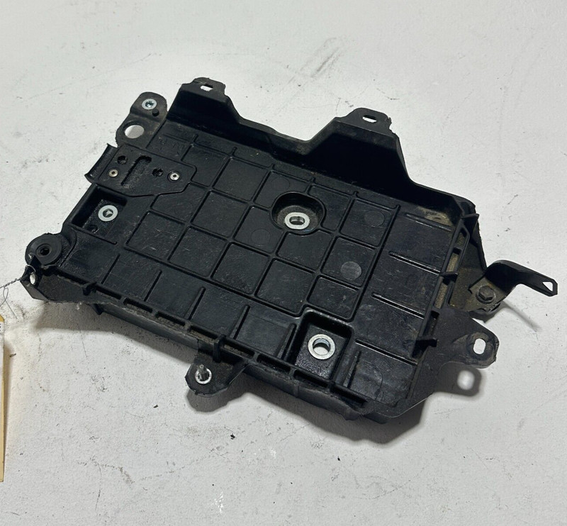 2018 - 2024 TOYOTA CAMRY LE BATTERY TRAY HOLDER BRACKET SUPPORT OEM