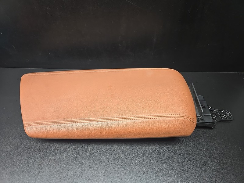 2018 - 2025 ALFA ROMEO STELVIO FRONT CONSOLE ARMREST LID COVER OEM
