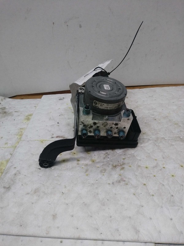 2015 BMW 228i ABS Hydraulic Assembly OEM 63000 Miles White NJ25-16992-426556