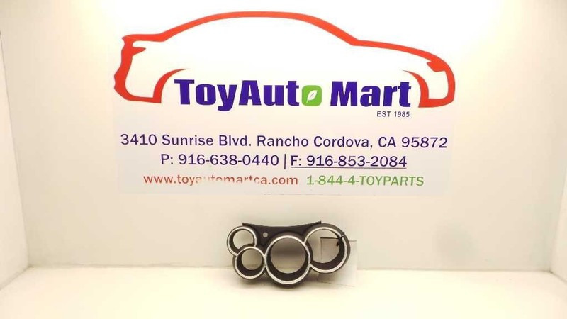 03-08 TOYOTA MATRIX DASH RADIO BEZEL ASSEMBLY