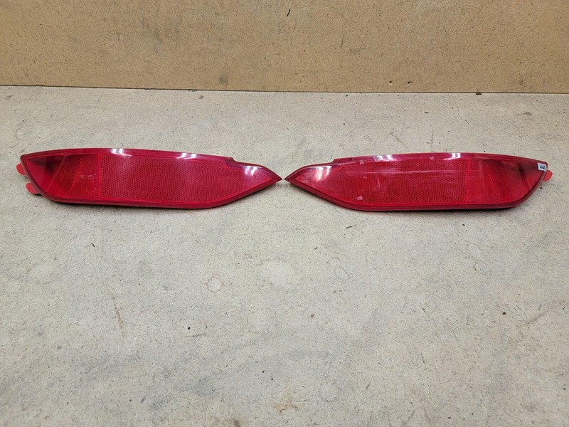 2016 - 2018 HYUNDAI Tucson Rear Bumper Trim-Reflector Right RH And Left LH OEM