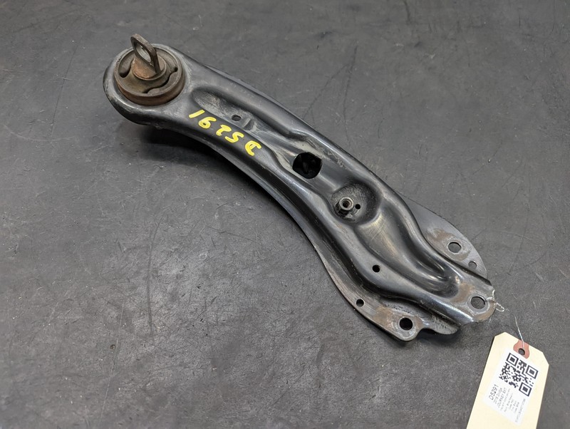 Rear Right Trailing Lower Control Arm 2016 Dodge Journey 5085416AF 2012 - 2020
