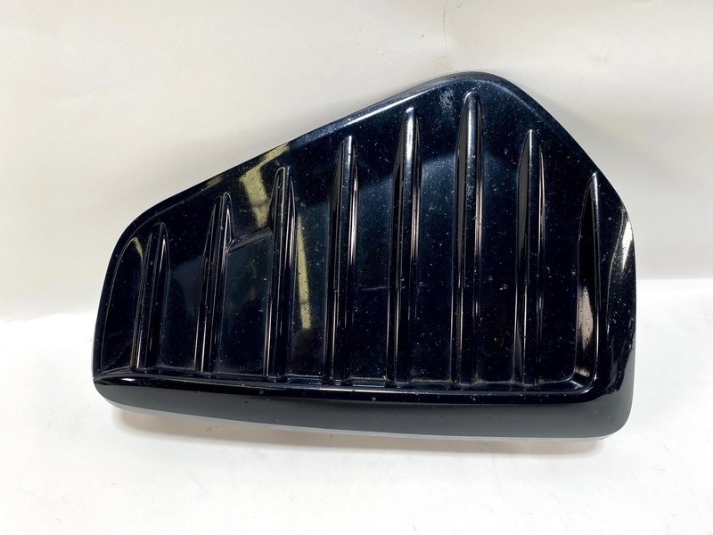 21-25 NISSAN KICKS FRONT BUMPER RIGHT FOG LIGHT COVER OUTER GRILL MOLDING OEM