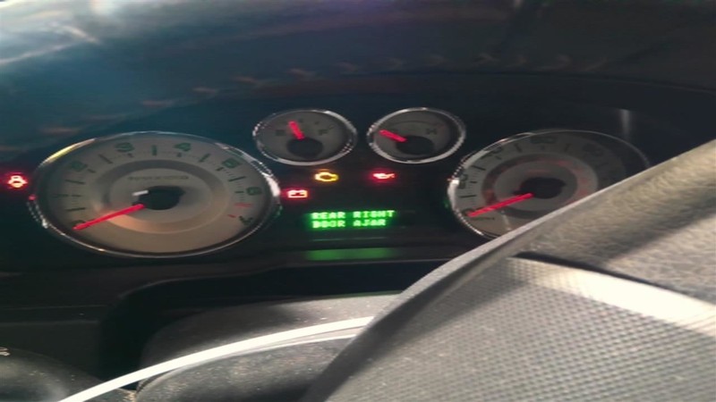 Speedometer MPH Yellow Cluster ID 7T4T-10849-CD Fits 07-08 EDGE 3433657