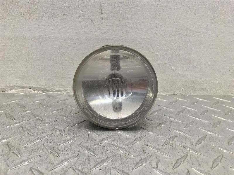 2001-2006 CHEVROLET TAHOE SUBURBAN Z71 PACKAGE BUMPER FOG LAMP OEM 16530218