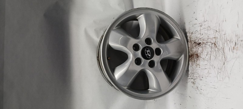 05-'06 HYUNDAI SANTA FE Wheel 16x6-1/2 5 spoke alloy OEM Grade B