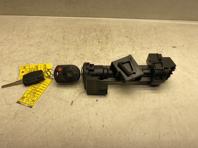 2013-2016 FORD ESCAPE IGNITION SWITCH ASSEMBLY WITH KEY OEM