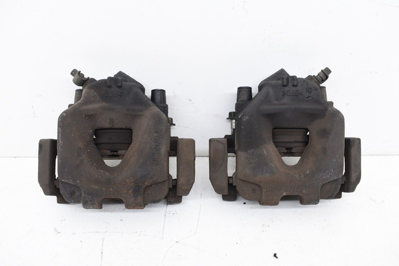 2011 BMW E90 328xi Front Left Right Brake Caliper Set Calipers OEM KW78