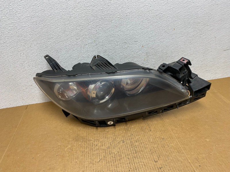 2004 to 2009 Mazda 3 Sedan Right Passenger Rh Side Headlight Oem AE0663 DW
