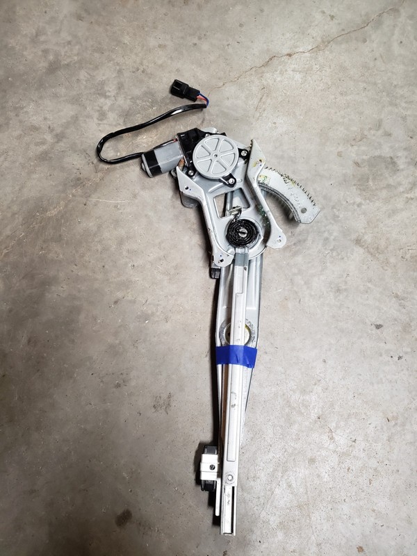 05-10 COBALT 4 Door Left Front Window Regulator