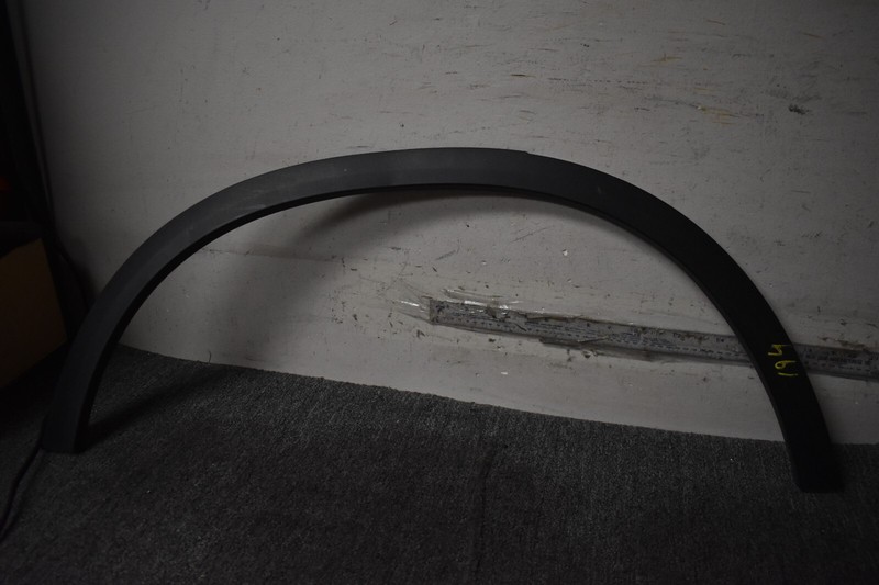 2016-2020 MERCEDES BENZ GLC300 4MATIC FENDER FLARE RIGHT SIDE FACTORY OEM