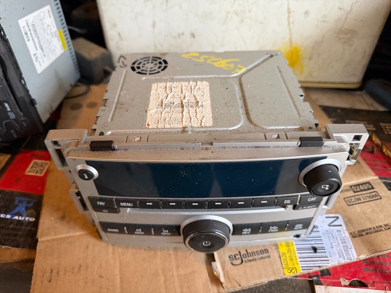 08 CHEVROLET MALIBU NEW STYLE CD PLAYER RADIO STEREO RECEIVER 25842777