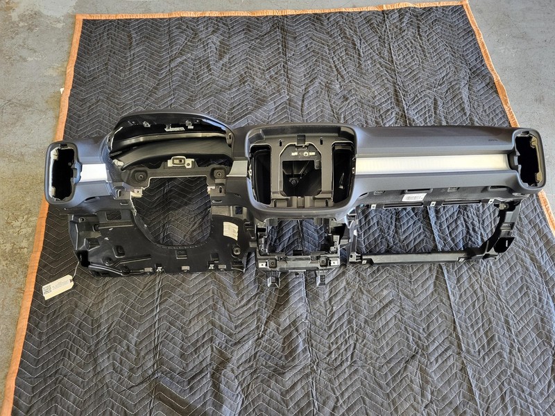 2018-2024 Volvo XC40 Dashboard Dash Instrument Panel OEM 31442543