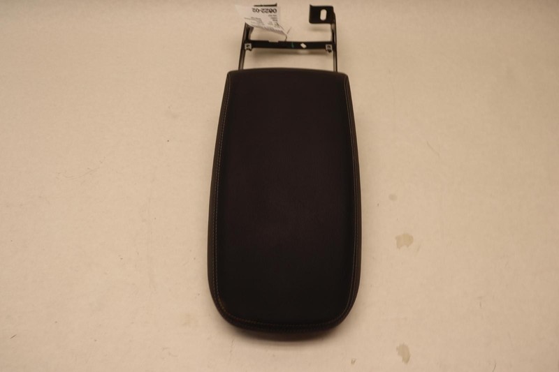 2015-2018 BMW X4 F25 F26 CENTER CONSOLE ARMREST COVER LID OEM