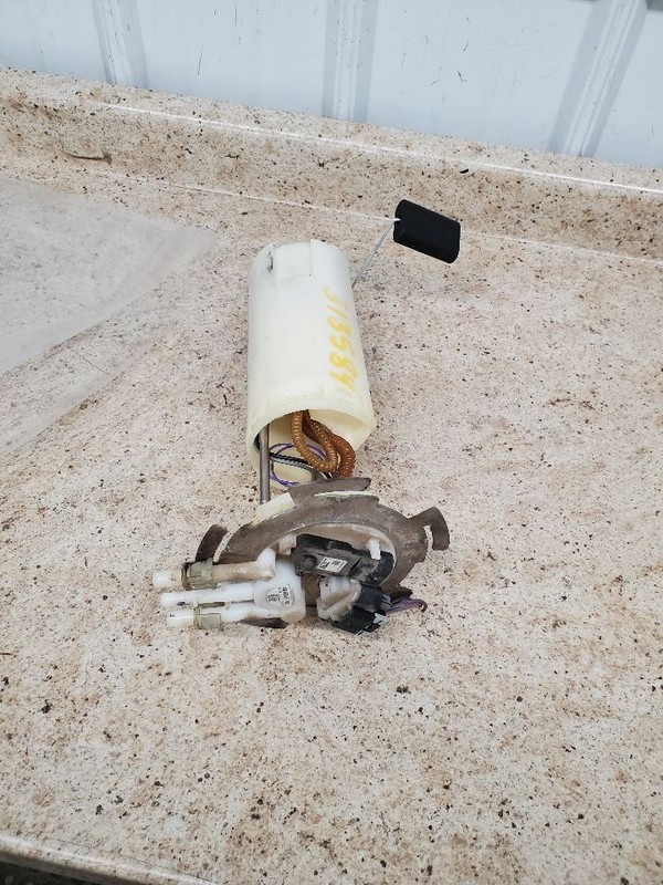 Fuel Pump Assembly 3.8L Fits 99-02 CAMARO 303350