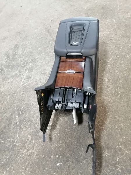 Console Front Floor With Model Year Break Point Opt Avf Fits 15 ESCALADE 888934