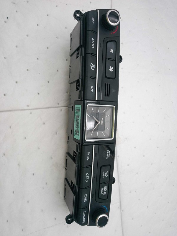 2018 Genesis G80 A/C Selector Switch OEM White 664717 63K Miles