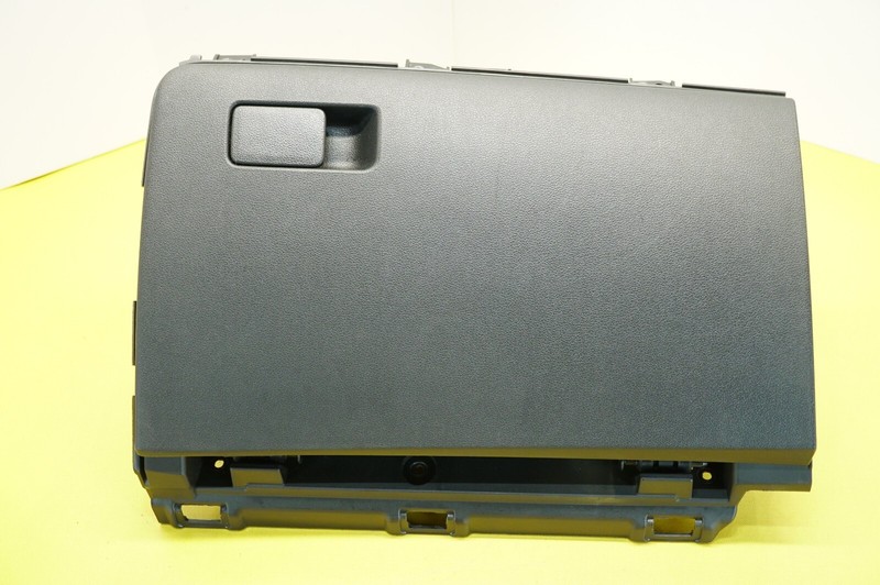 π
2017-2020 HYUNDAI ELANTRA OEM.HOUSING ASSY,INTERIOR GLOVE BOX 84540-F3000-PKG