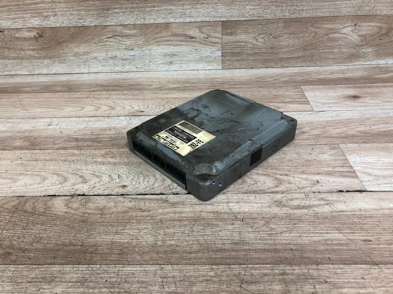 TOYOTA TACOMA OEM FRONT ENGINE MOTOR DME COMPUTER ECU ECM 2.4L 1995-1997