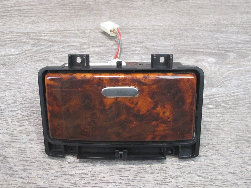 03-10 BENTLEY CONTINENTAL GTC GT FRONT OR REAR CENTER CONSOLE ASH TRAY