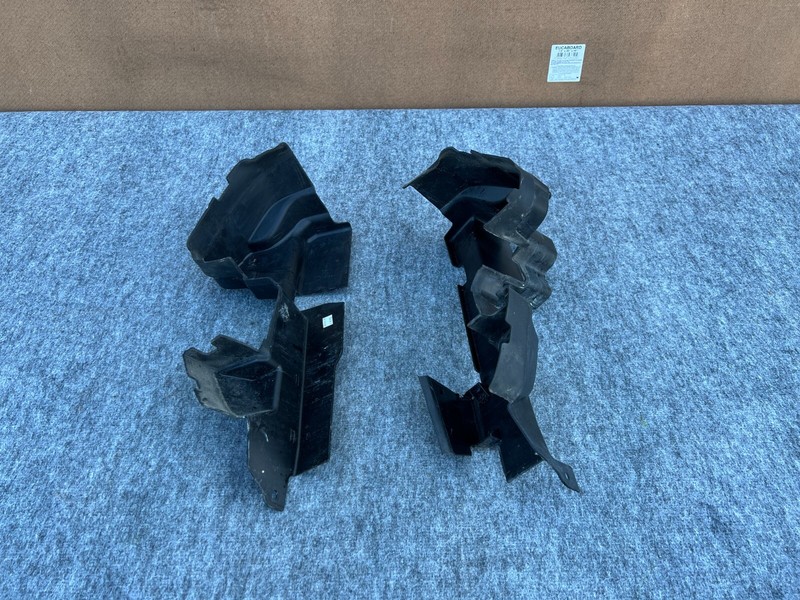 FORD MUSTANG/ GT 2018-2023 OEM LEFT AND RIGHT AIR GUIDE DEFLECTOR ASSEMBLY SET