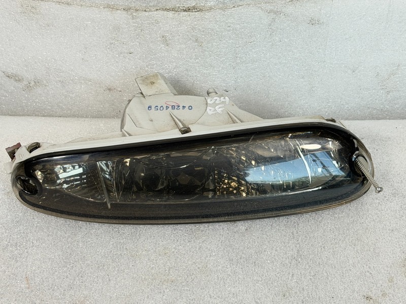 1994 MAZDA MX-5 MIATA PARK LAMP TURN SIGNAL LIGHT RIGHT PASSENGER