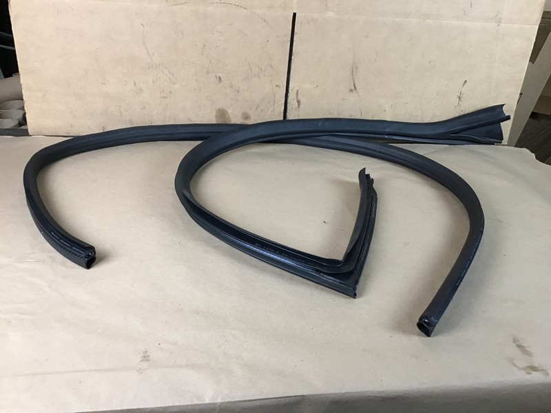 Maserati Granturismo S 2010 Front Left Door Seal Weather Strip Set 08 - 12 :O