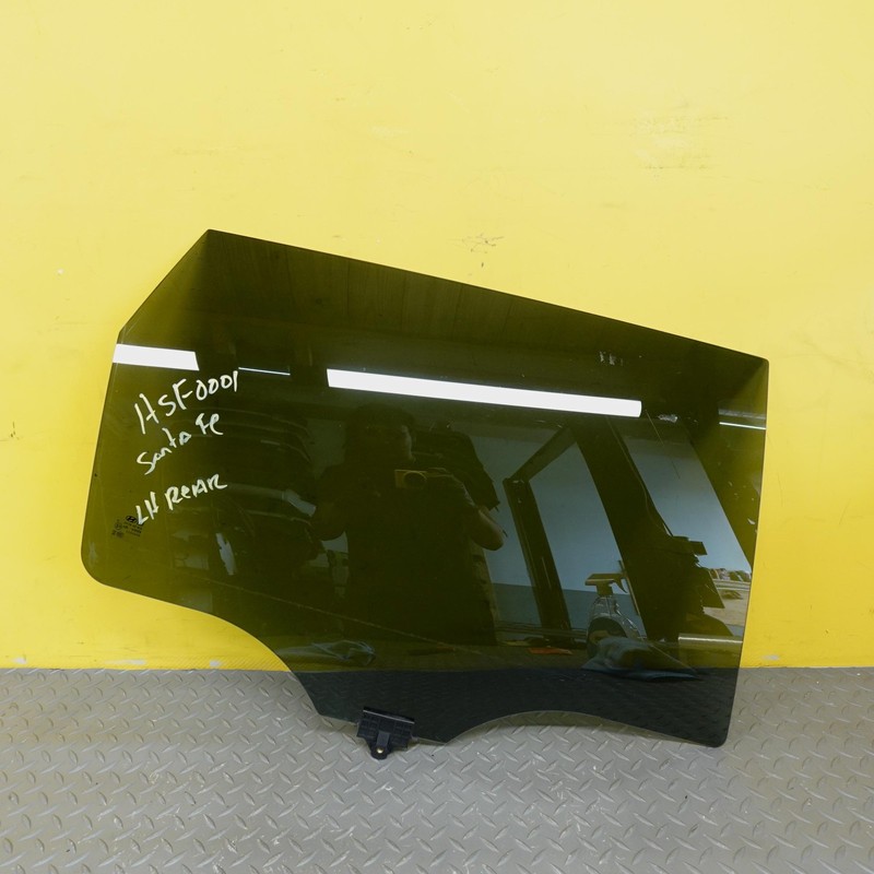 2019-2023 HYUNDAI SANTA FE REAR LEFT SIDE DOOR PANEL WINDOW GLASS OEM 83411S1010