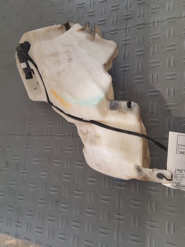 Wash Reservoir Fits 15-17 FORD F150 PICKUP 3478910