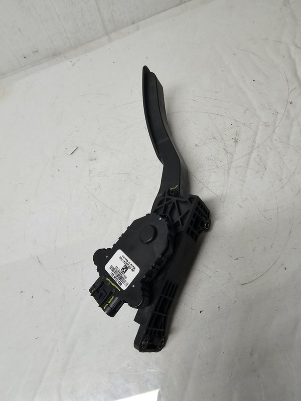 22741799 Accelerator Gas Pedal W/Sensor FOR Chevy Camaro 3.6L V6 2010-2015